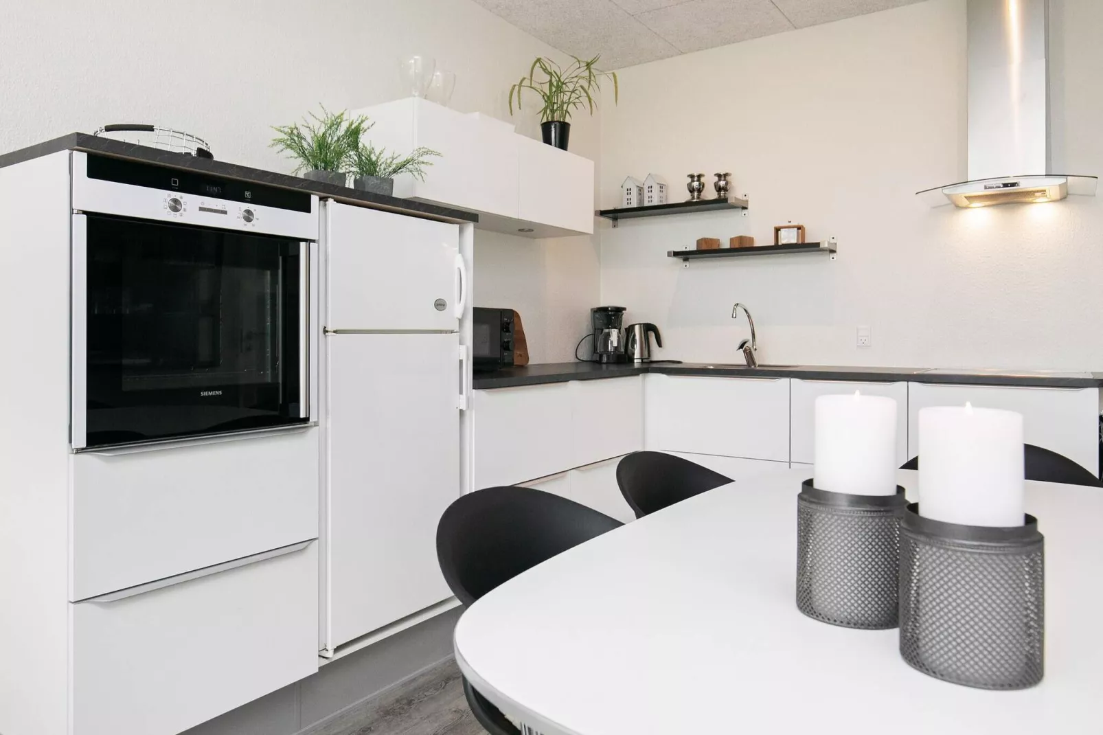 2 room,renovated-Binnen