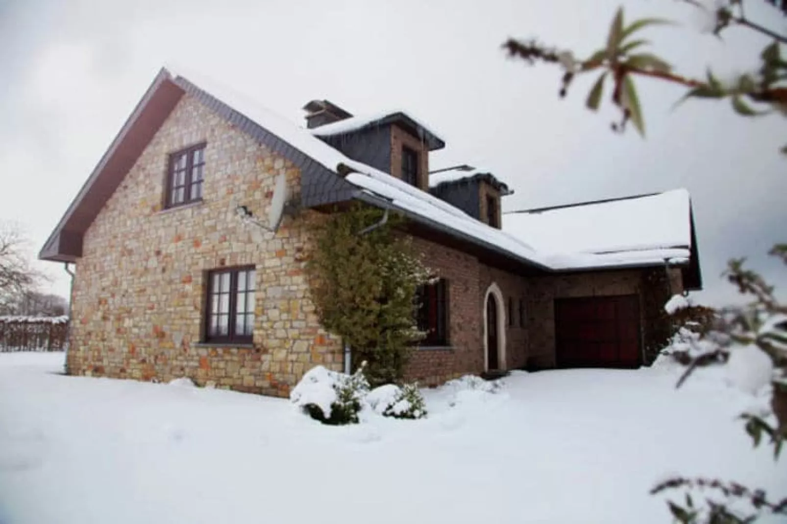 Villa East Canton-Exterieur winter