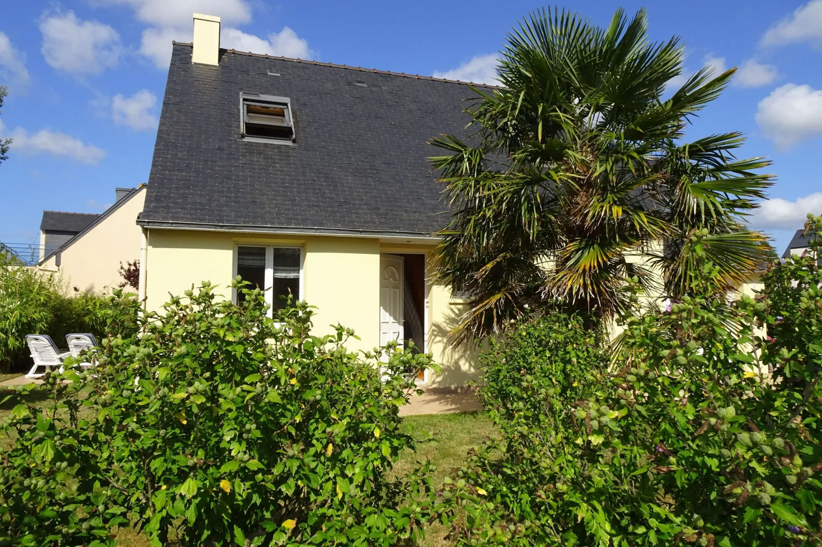 Holiday home Le Tour-du-Parc-Buitenkant zomer