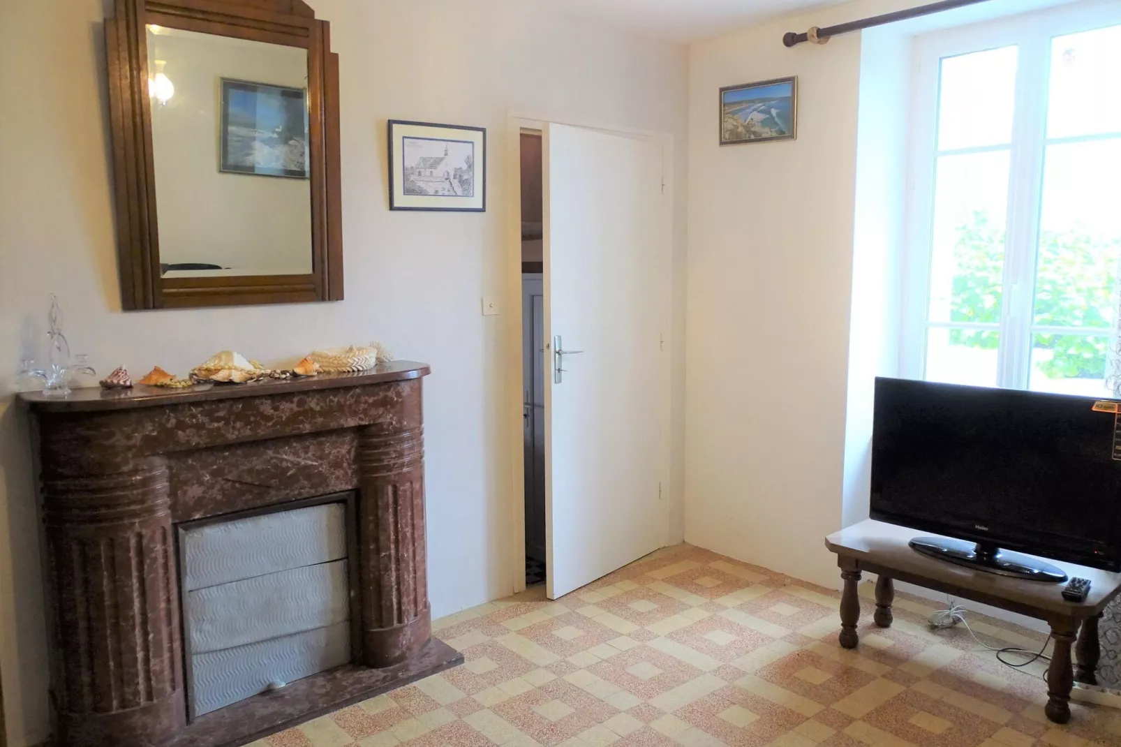 Holiday home Plogoff-Woonkamer