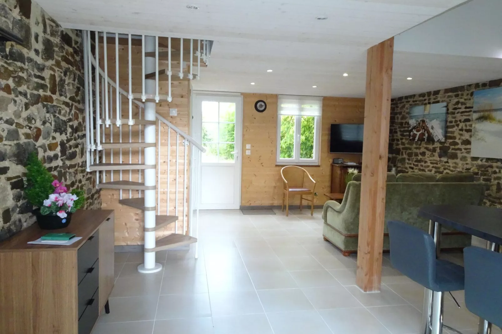 Holiday home Denneville-Woonkamer