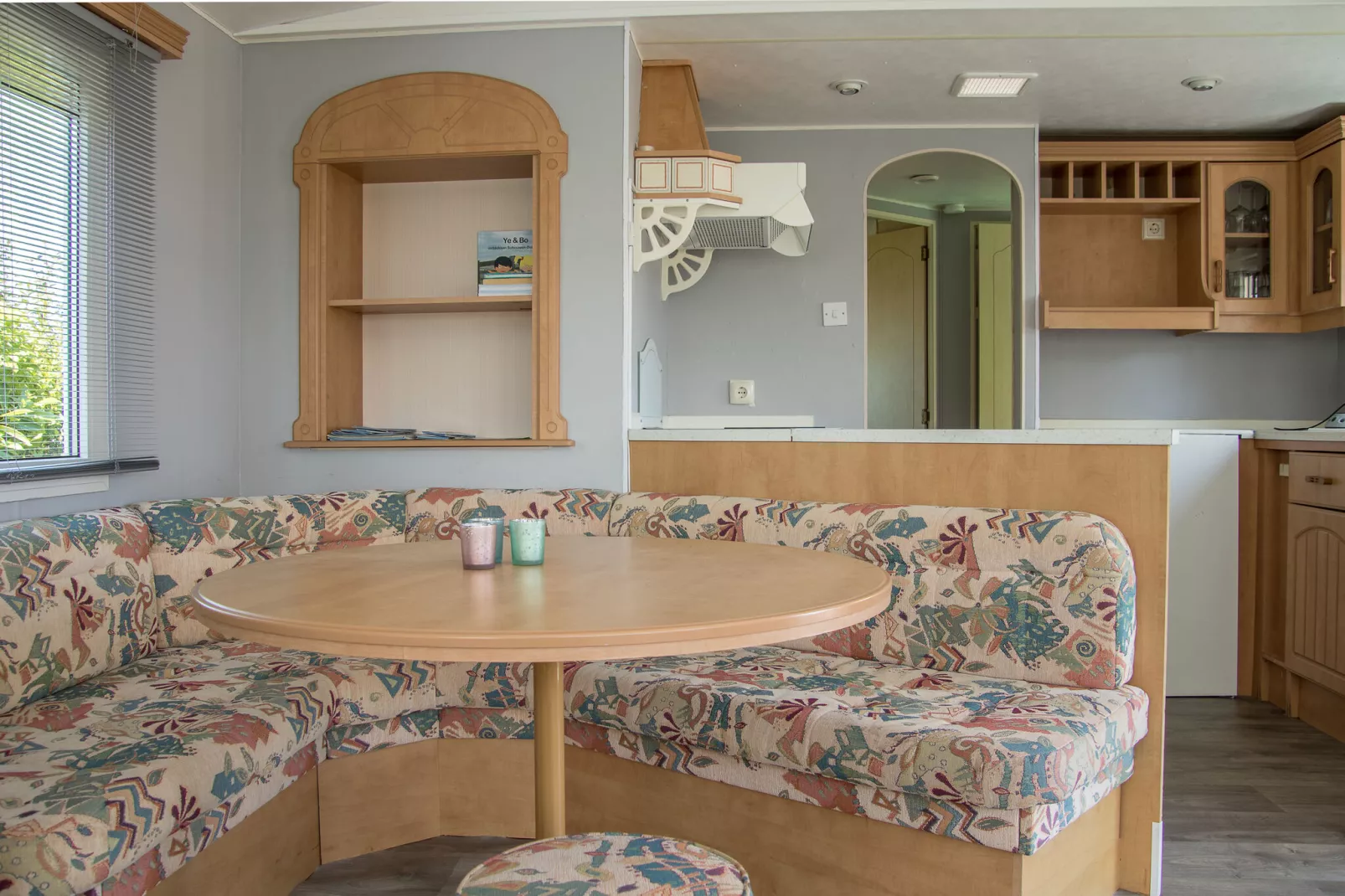 Julianahoeve - Chalet aan Zee-Eetkamer