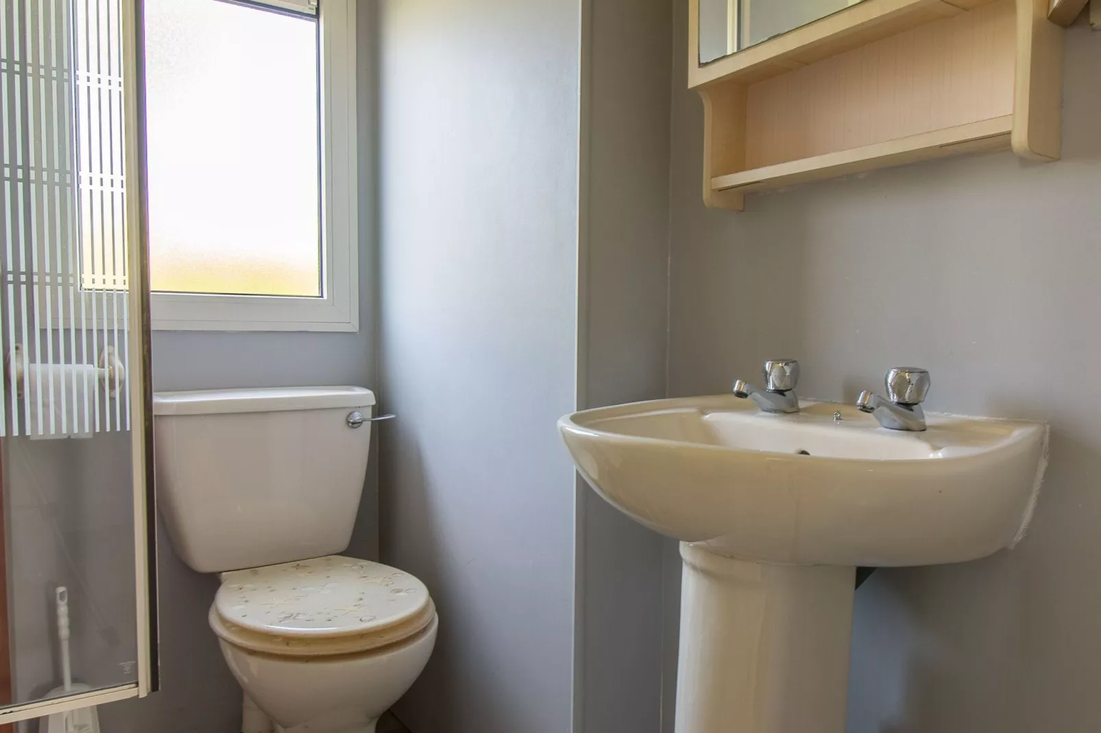 Julianahoeve - Chalet aan Zee-Badkamer