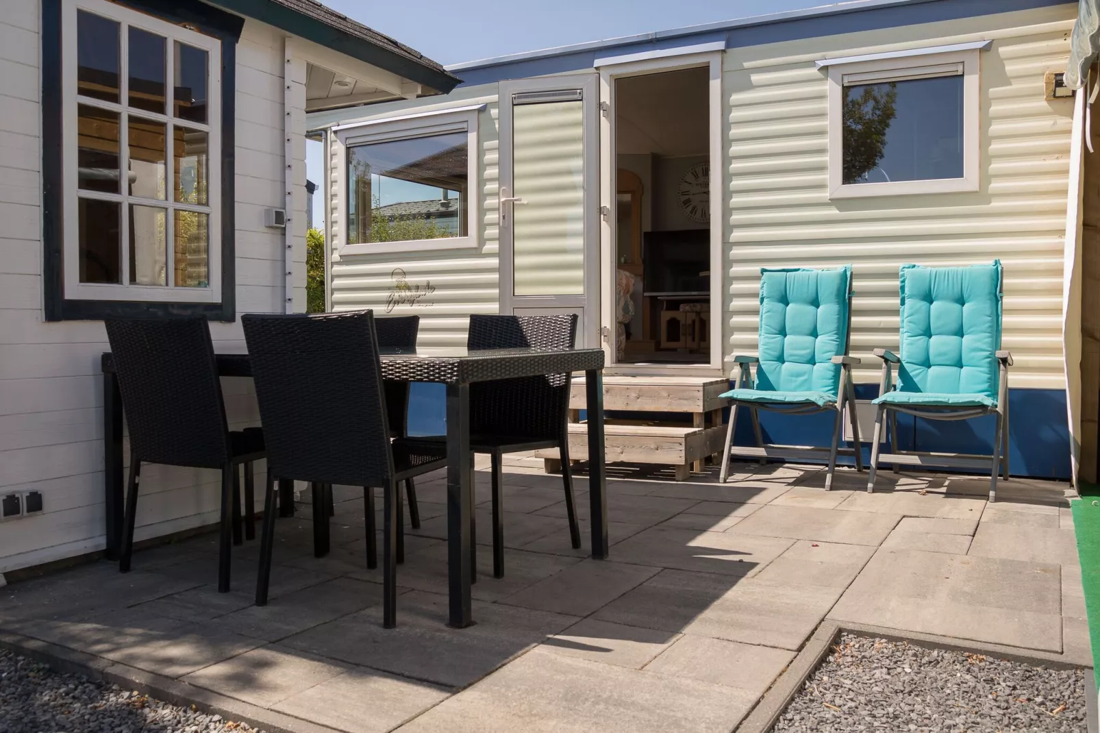 Julianahoeve - Chalet aan Zee-Tuinen zomer