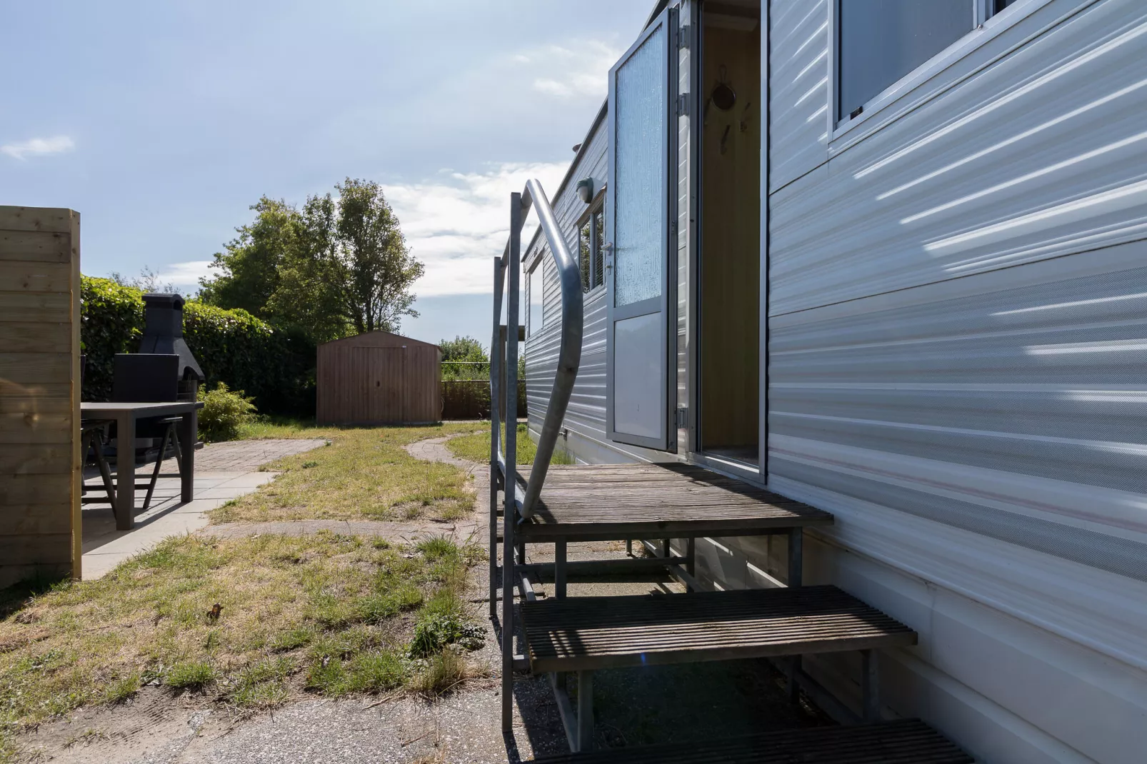Julianahoeve - Chalet aan zee en duinen-Buitenkant zomer