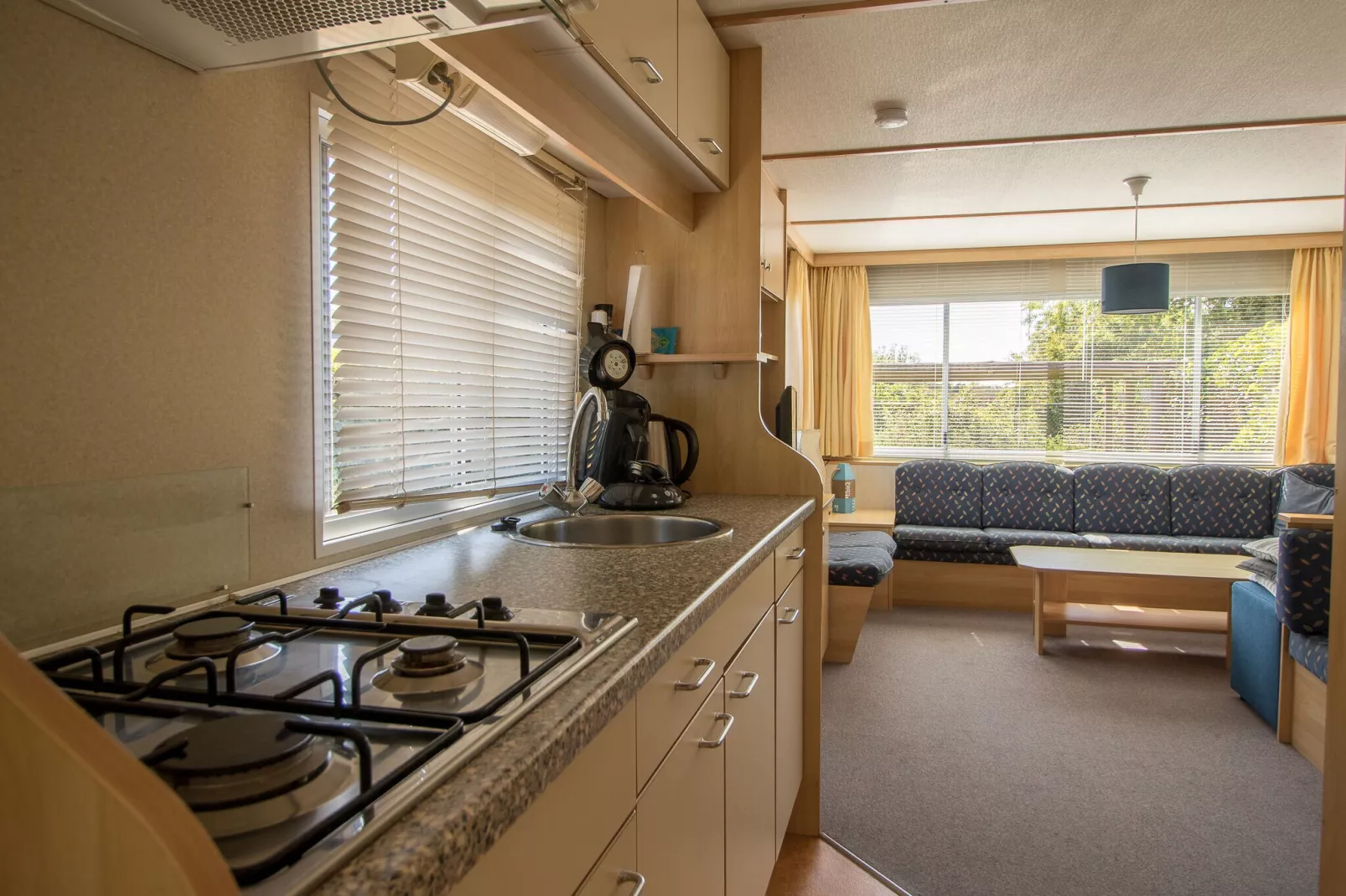 Julianahoeve - Chalet aan zee en duinen-Keuken