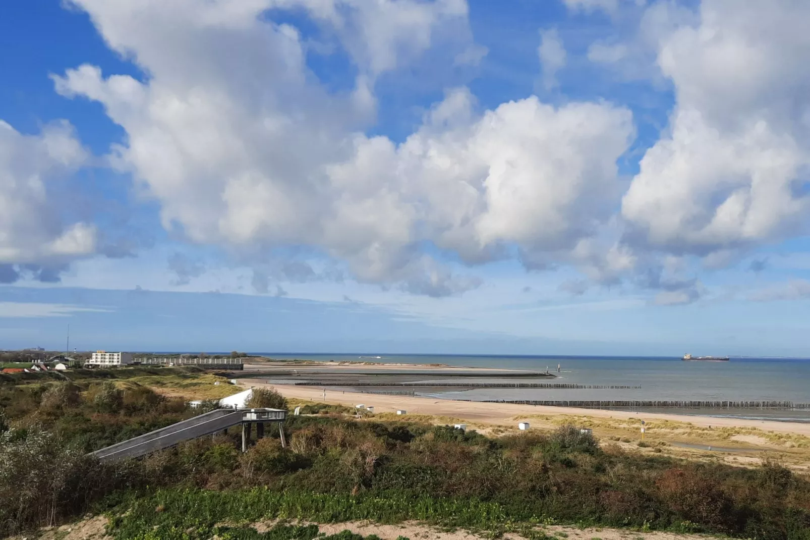Dunes-Gebieden zomer 1km