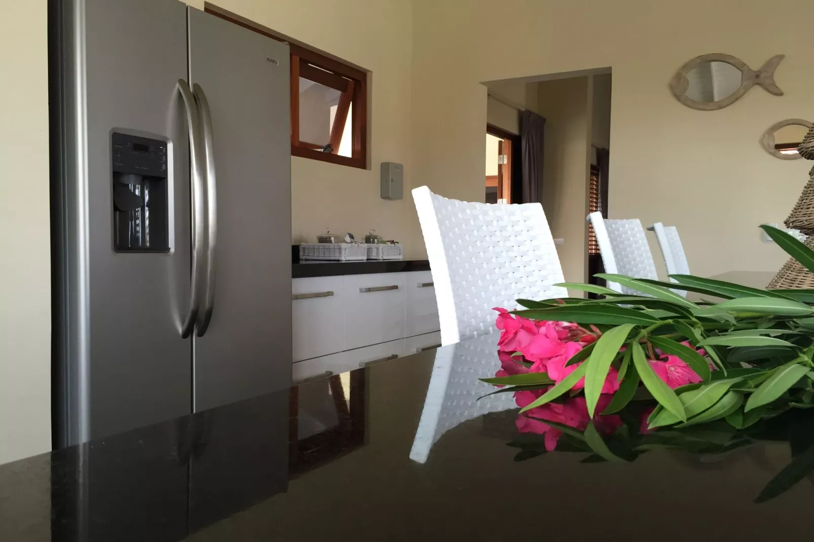 Villa Sonrisa Vista Royal-Keuken