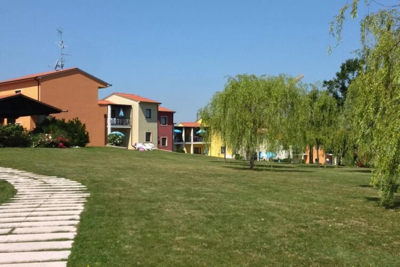 Residence Belvedere Village Castelnuovo del Garda - Trilocale Confort PT-Buitenkant zomer