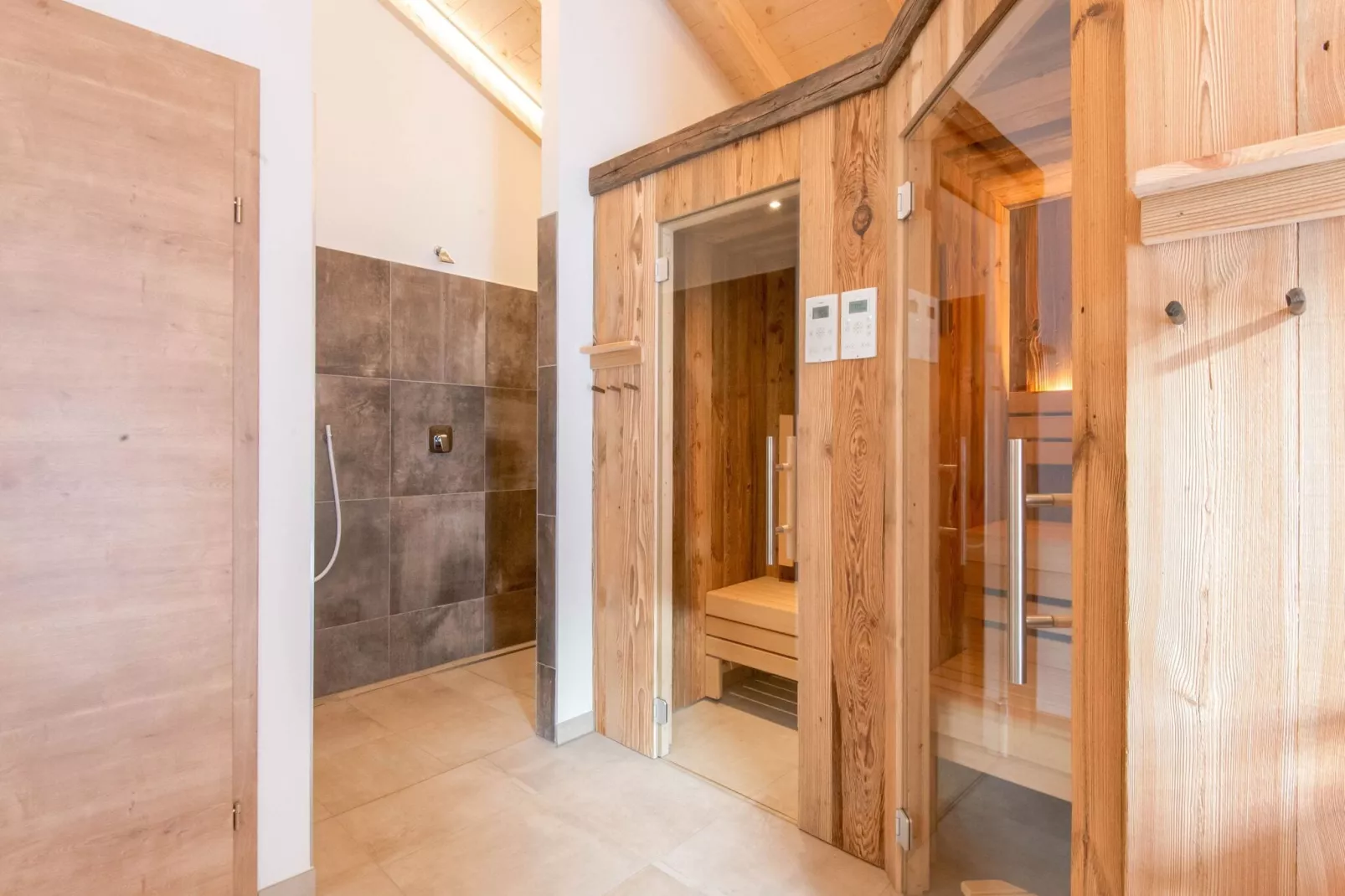 Golden Lodges Type 75-Wellness