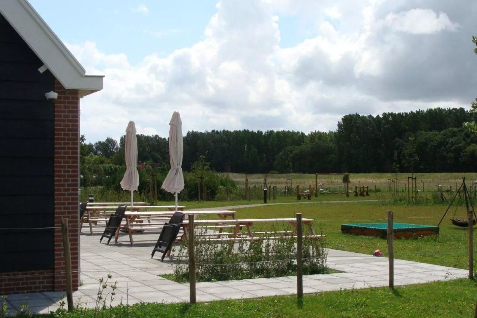 Recreatiepark de Stelhoeve 2-Tuinen zomer