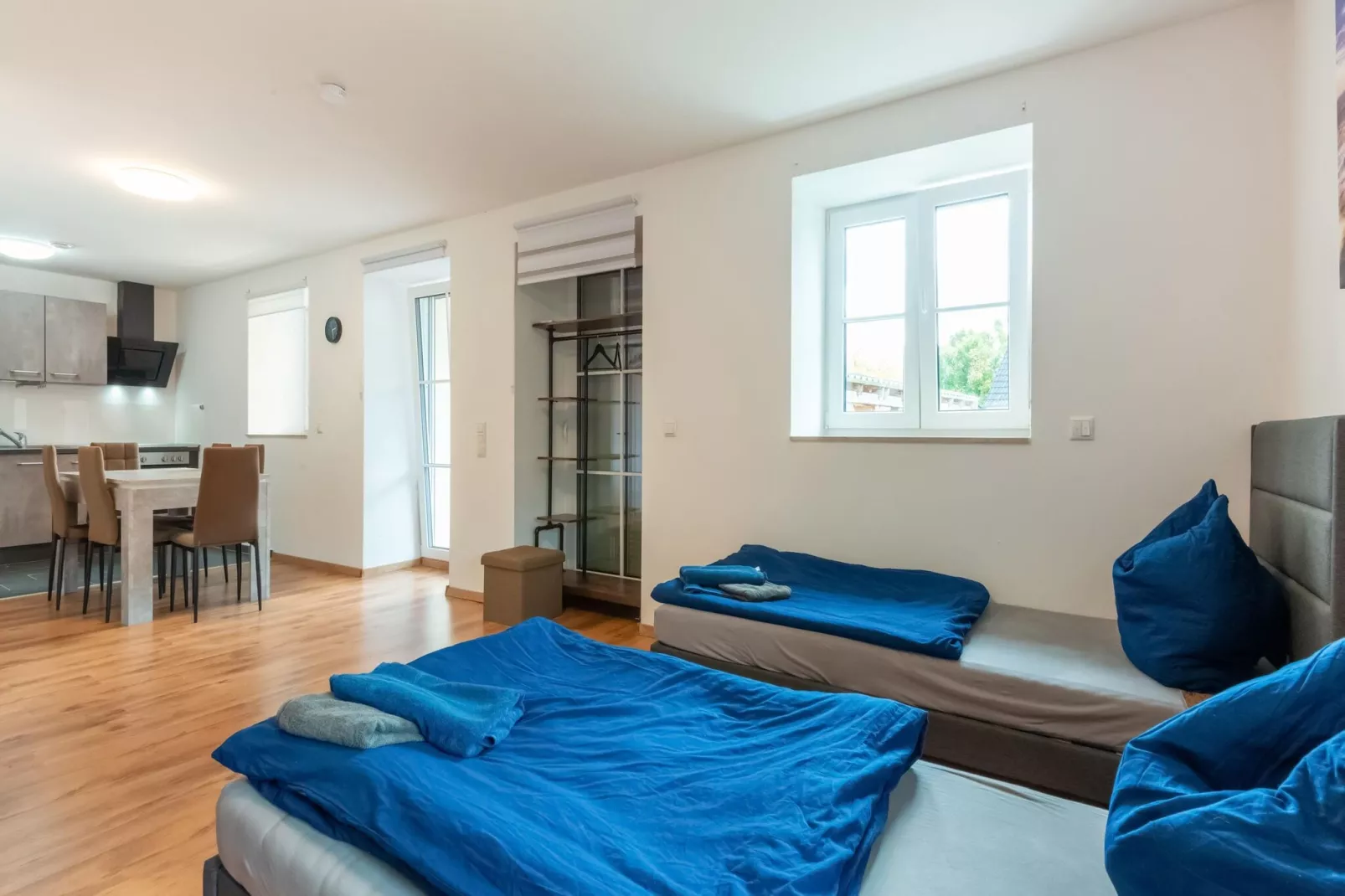 Ferienwohnung Haunsheim links-Woonkamer