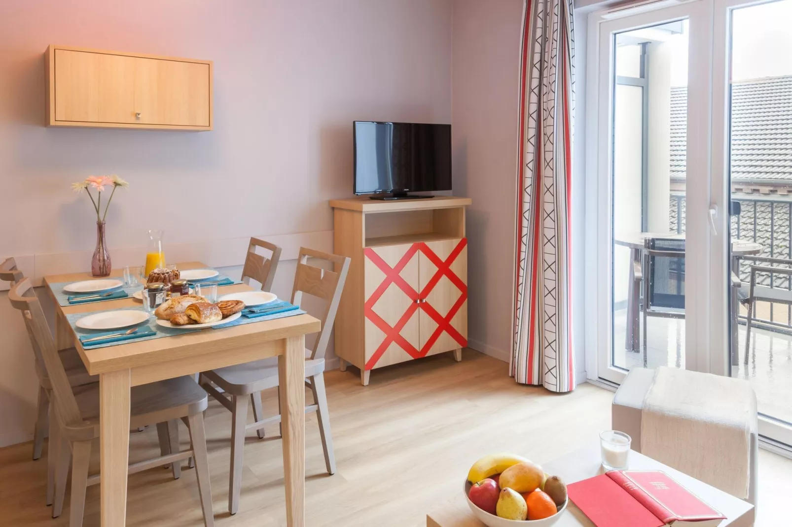 Residence La Petite Venise Colmar - 24 Standard Apt 4 p - 1 bedroom-Woonkamer