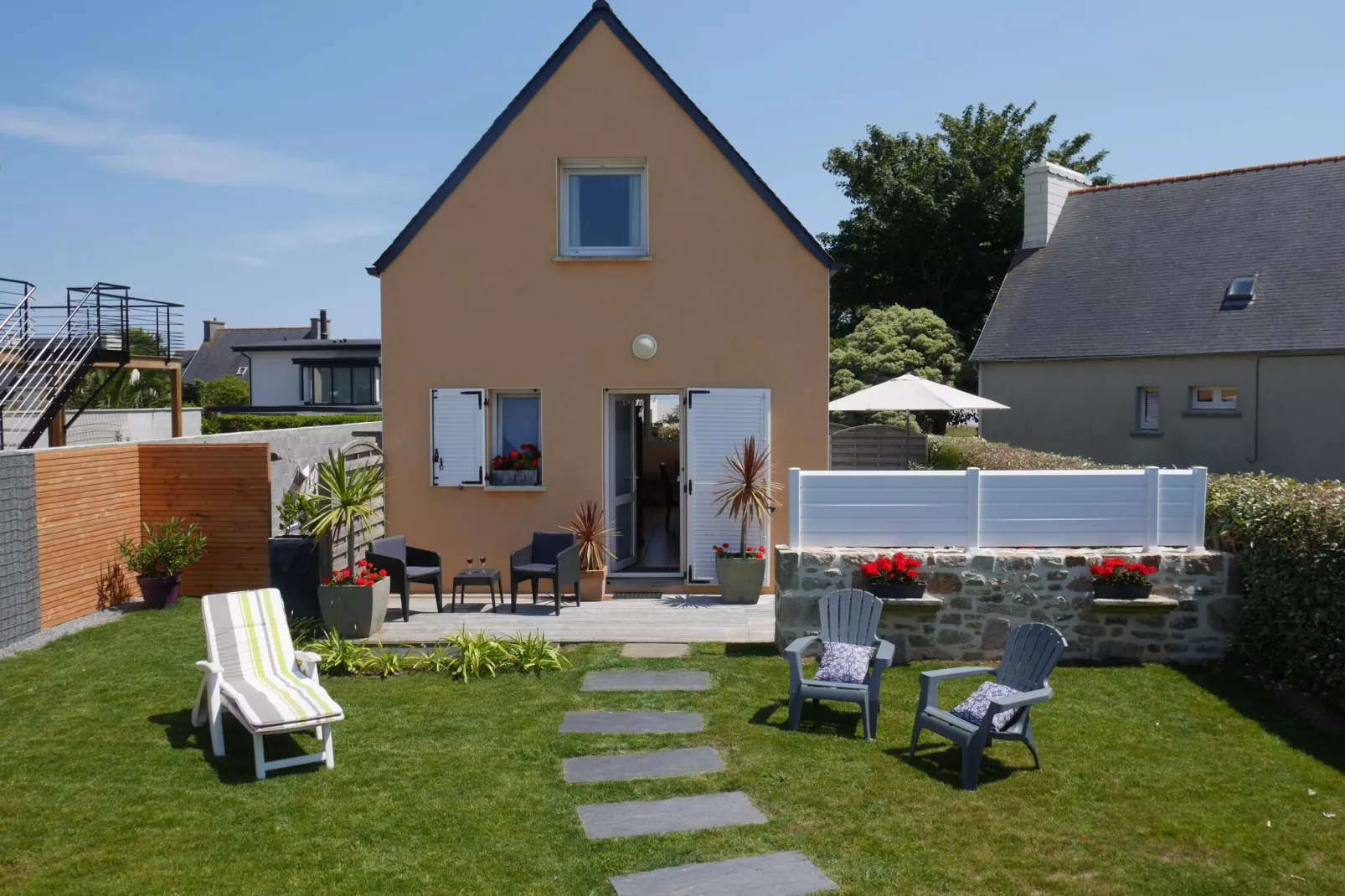 Ferienhaus Plounéour-Brignogan-Plages-Buitenkant zomer