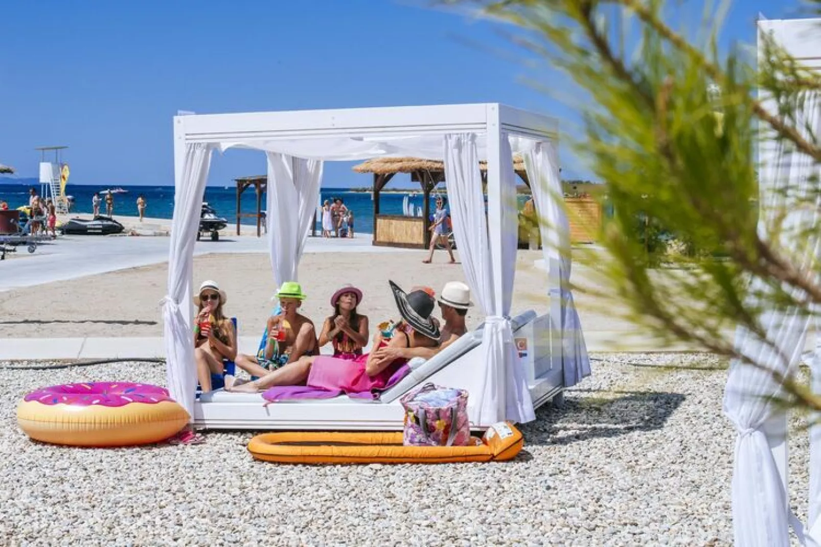 Zaton Holiday Resort - Glamping Tent 4 & 1 ca 41 qm für 5 Pers-Parkfaciliteiten