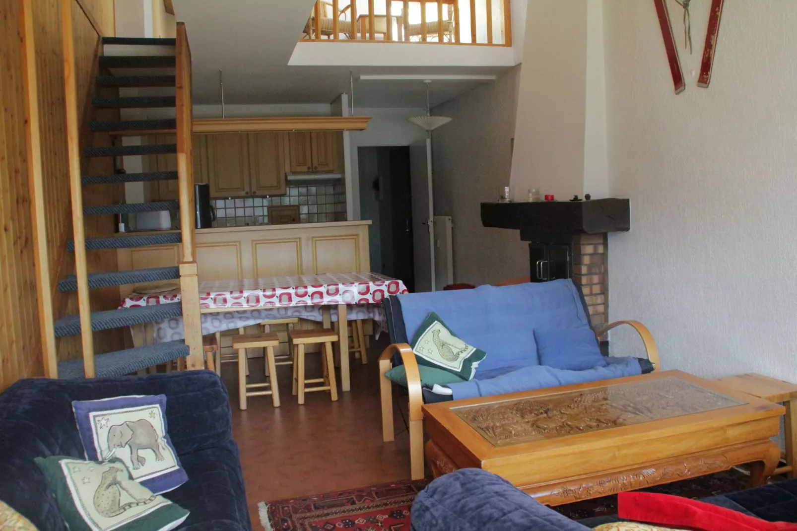 Gezellig appartement in de Franse Alpen met skiberging-Woonkamer