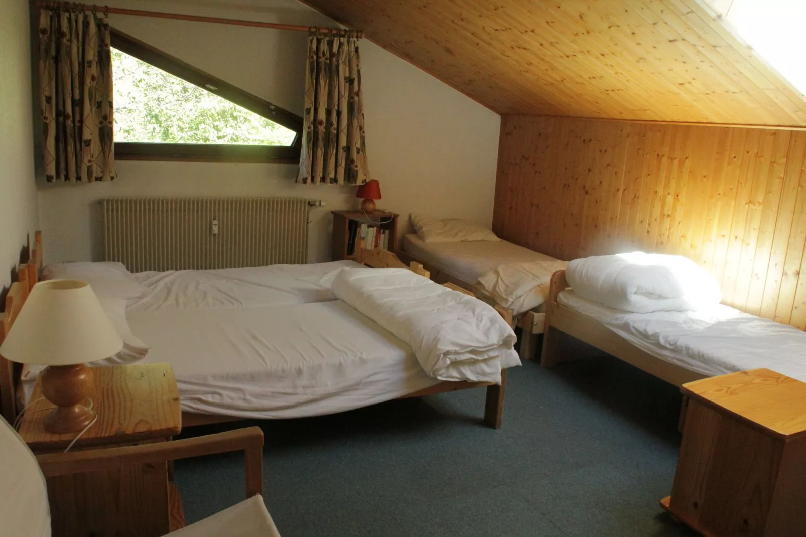 Gezellig appartement in de Franse Alpen met skiberging-Slaapkamer