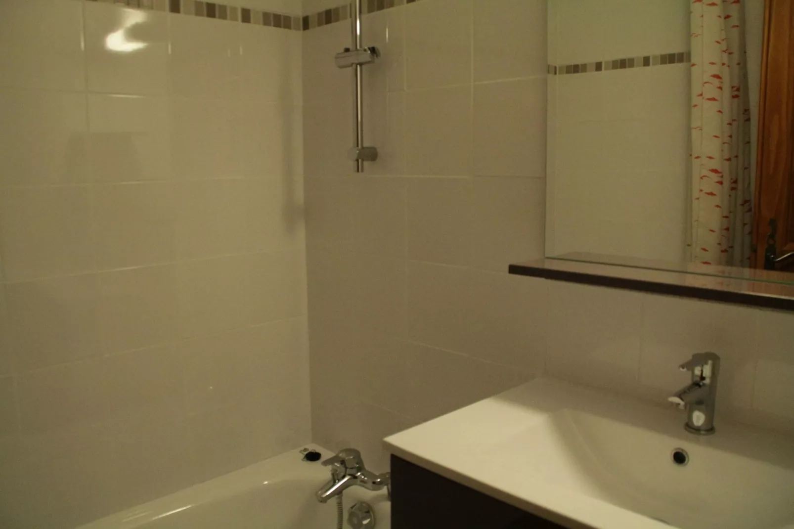 Appartement met balkon in de buurt van de skiliften-Badkamer