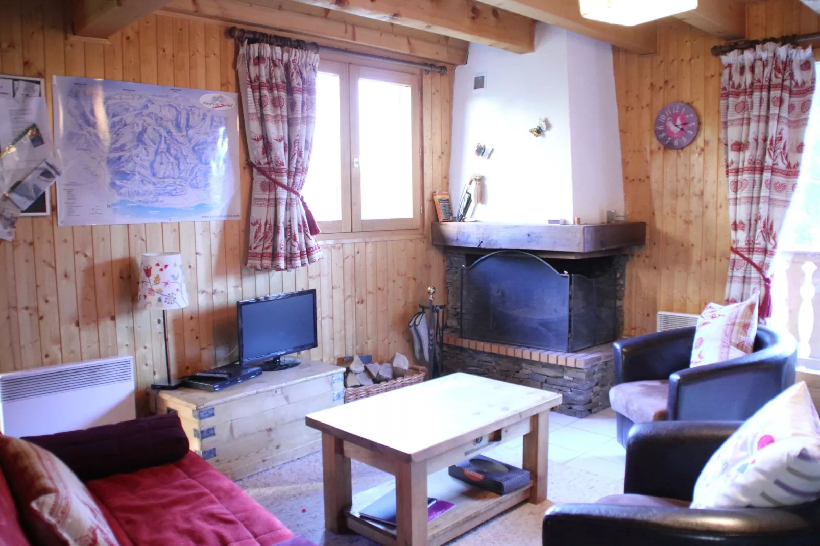 Moderne vakantiehuis in Châtel met balkon-Woonkamer