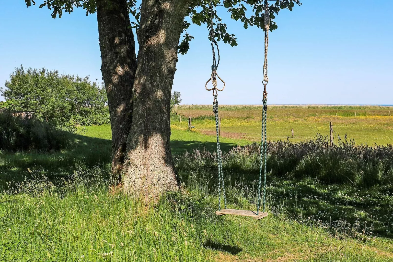 Kustsereniteit in LyngsAY-By Traum-Waterzicht