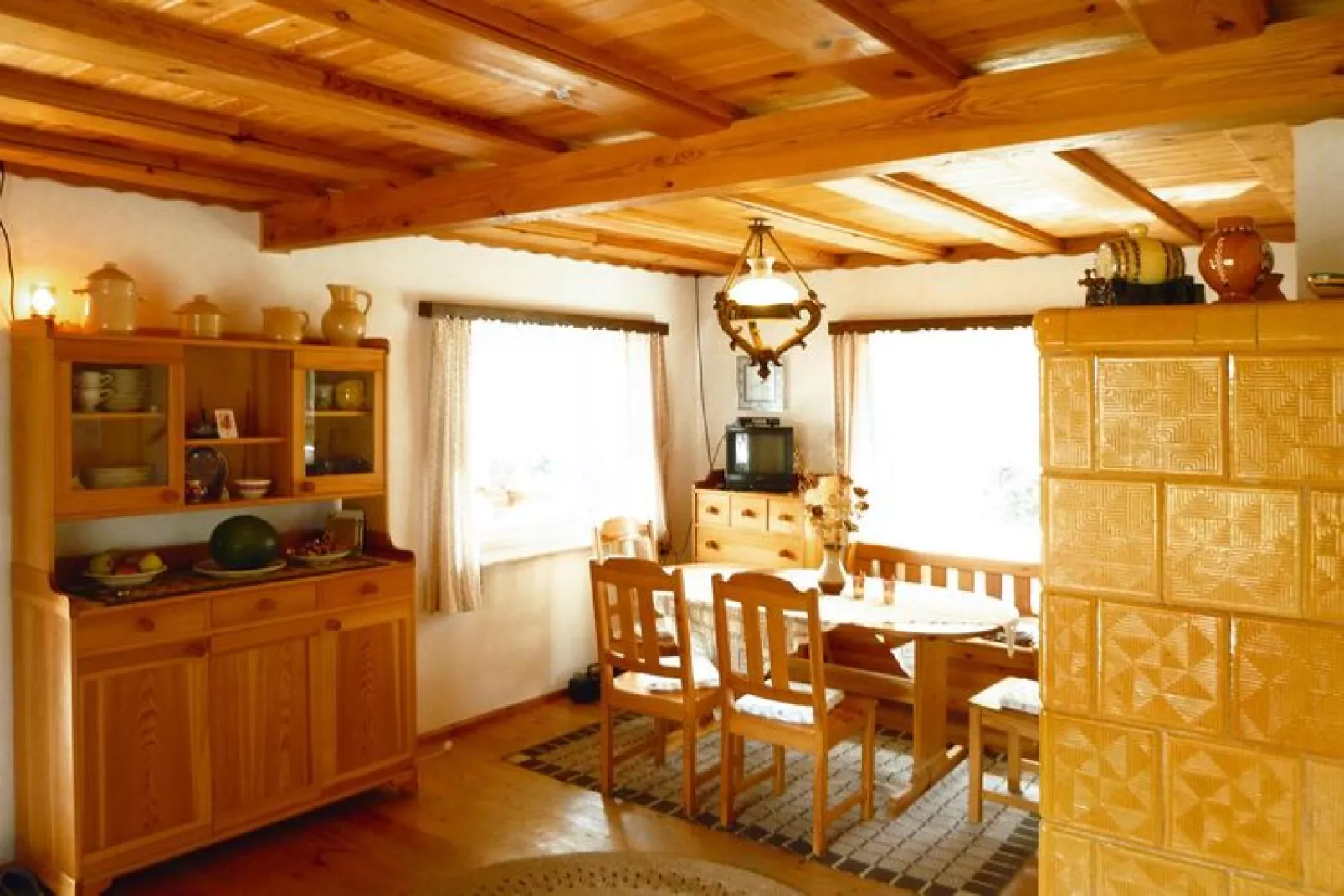 Holiday home in Bielawki-Woonkamer