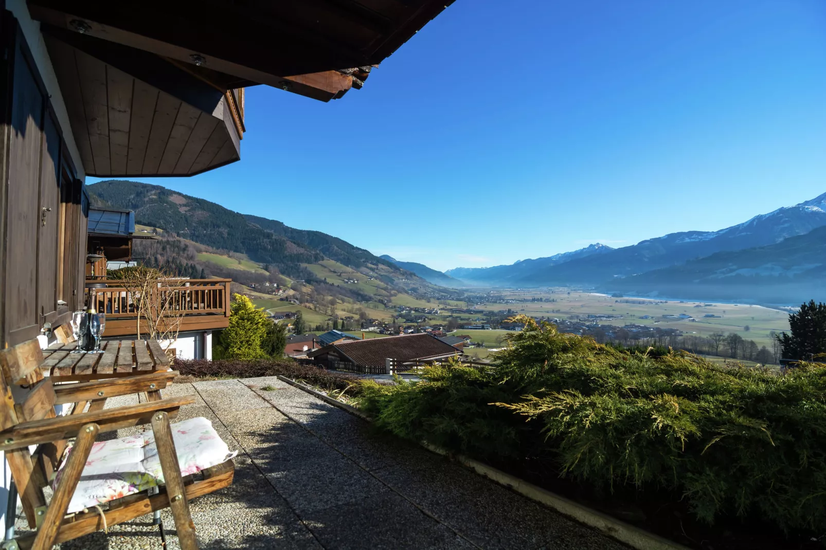 Chalet an der Piste-Terrasbalkon