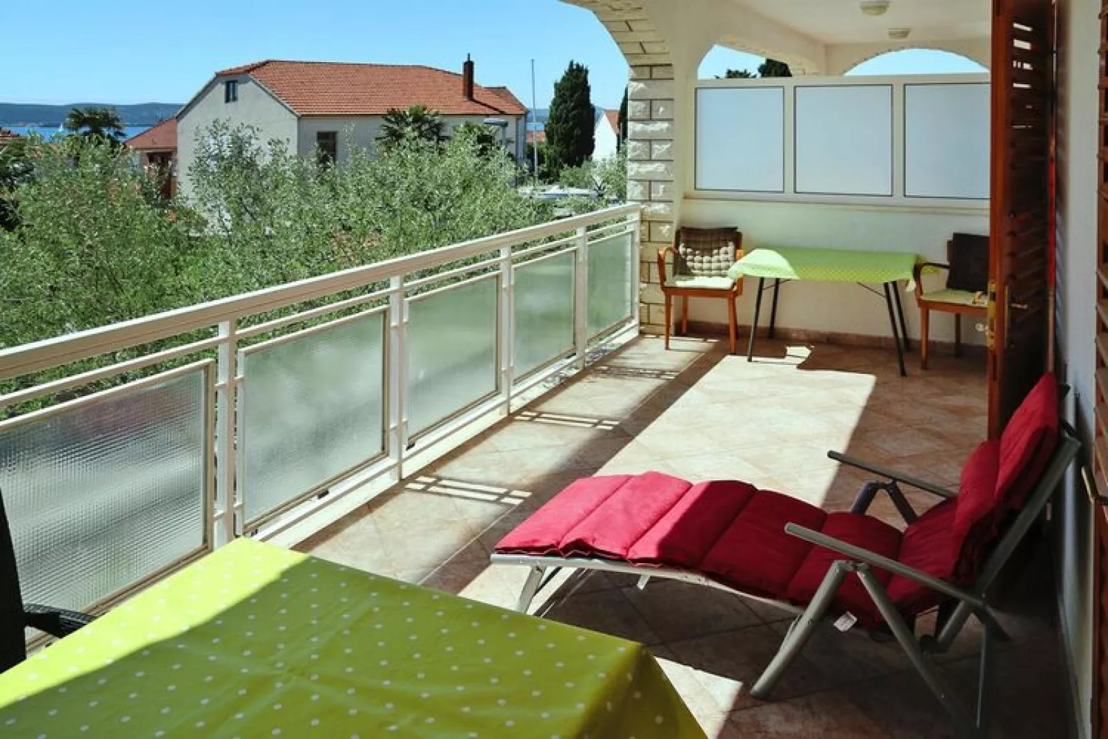 Apartments Adelheid, Biograd-Typ A5A im EG, ca. 60 qm, für 5 Pers.-Terras