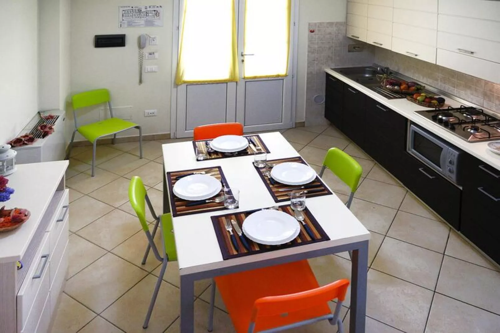 Holiday residence Rosa dei Venti, Vada-Bilocale 4 piano terra Mezzogiorno (+extras)-Keuken