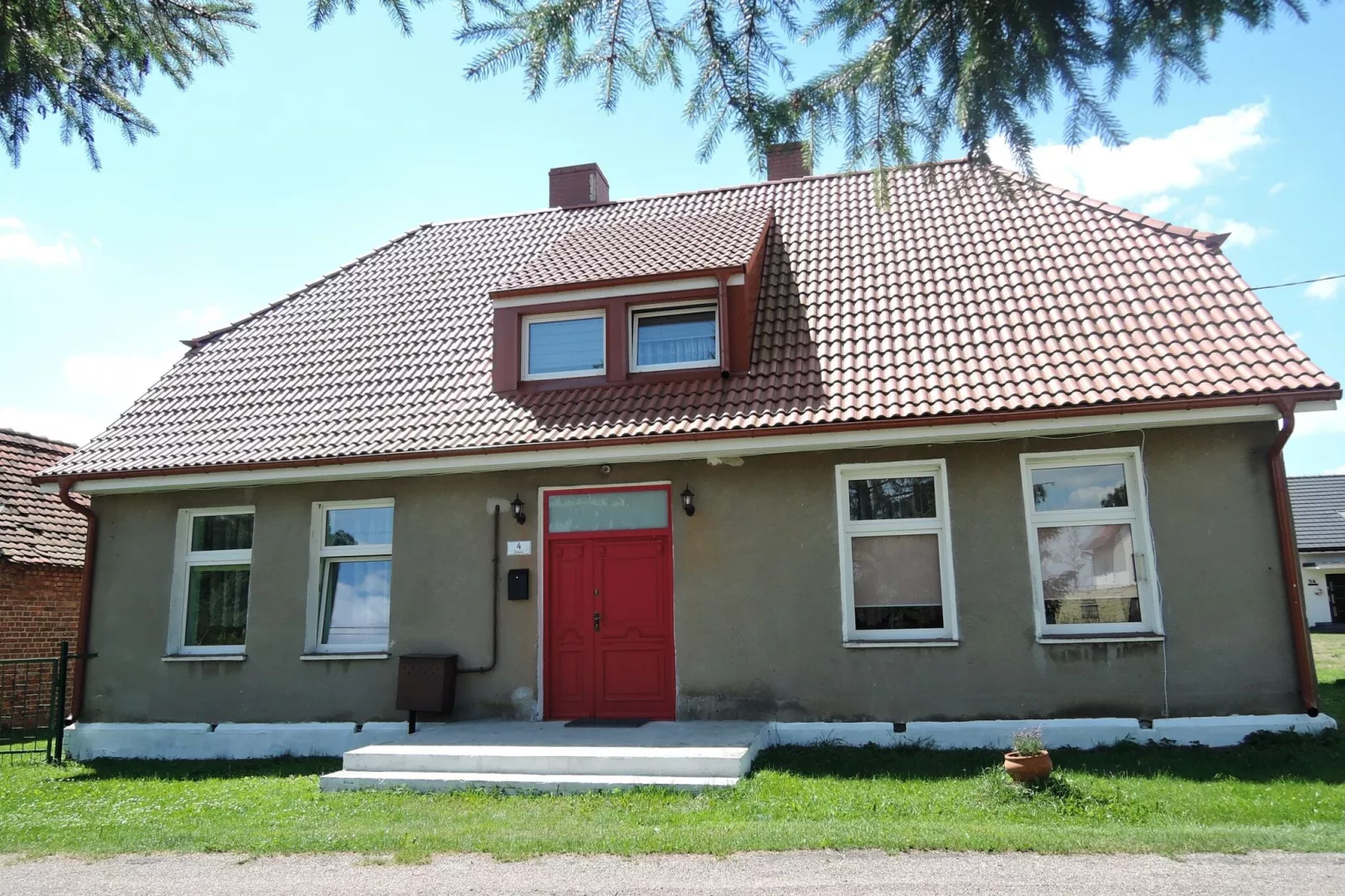 Red doored house Stepnica