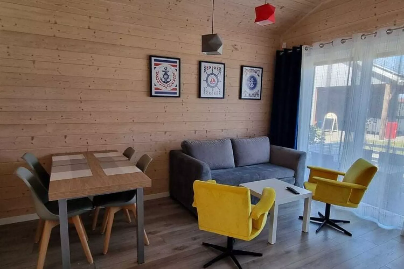 Domki wakacyjne parterowe Sarbinowo-Woonkamer