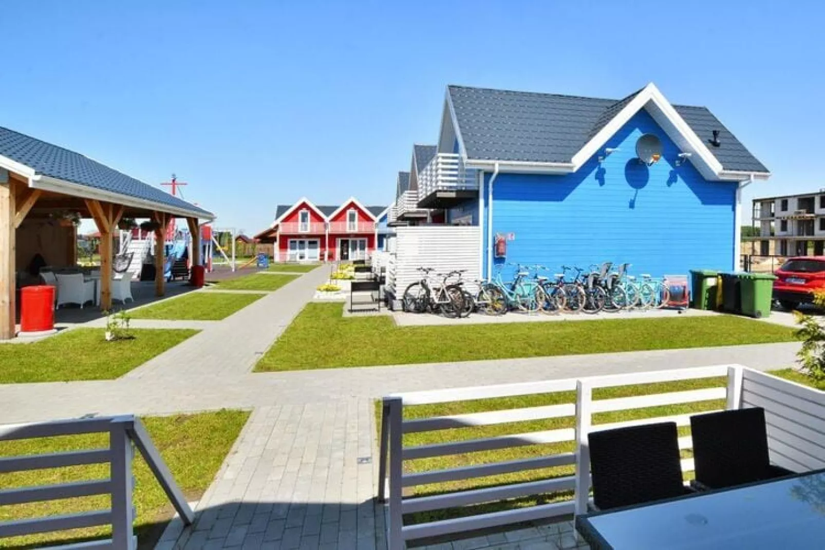 Domki wakacyjne parterowe Sarbinowo-Gebieden zomer 1km