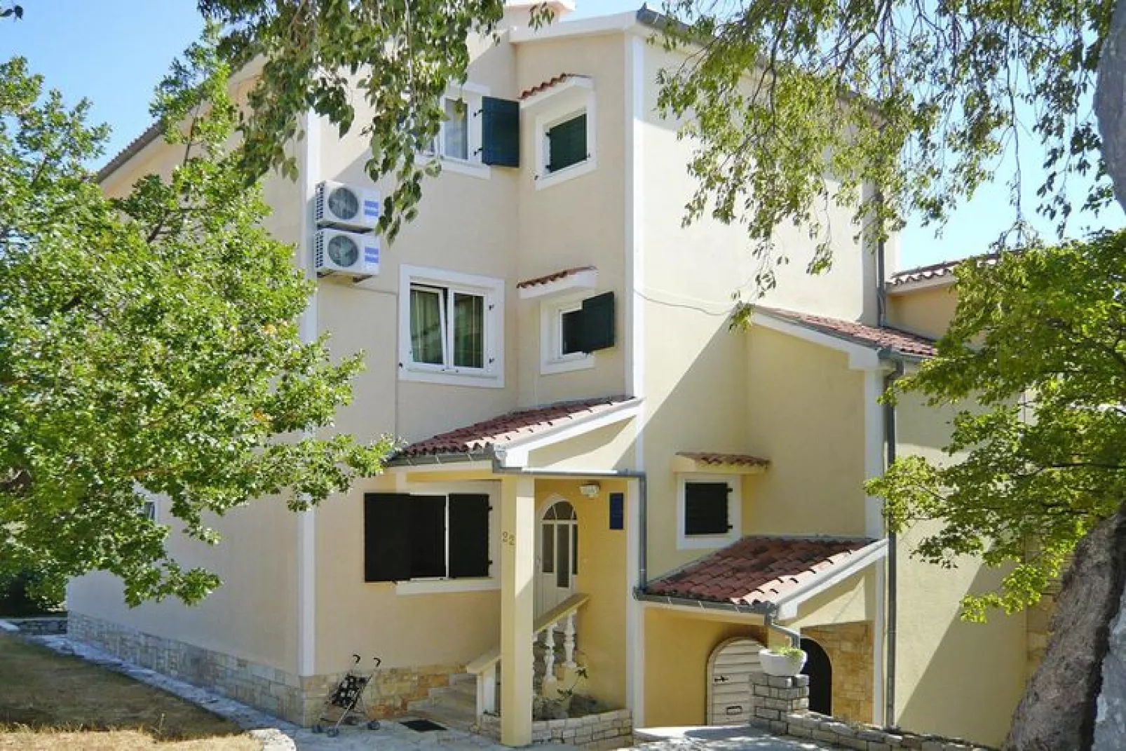 Apartments Grande Vista Starigrad PaklenicaSD62 A-03 8 Pers-Buitenkant zomer