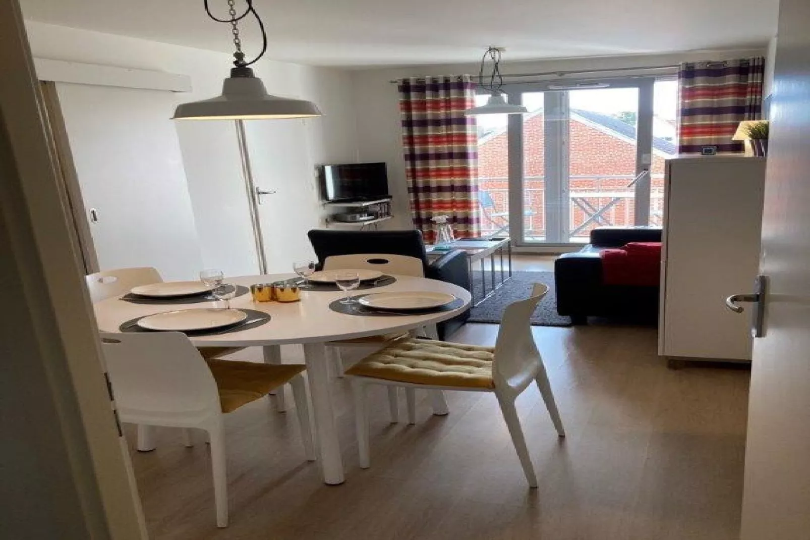 Appartement moderne avec terrasse - Woonkamer