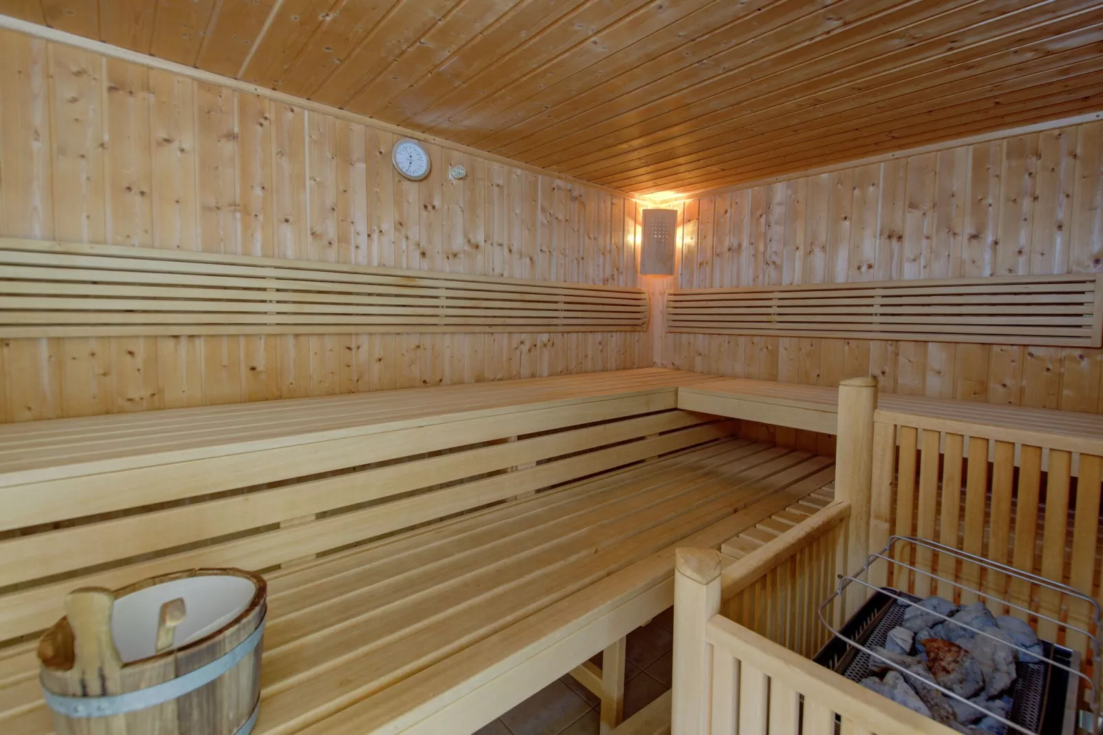 Almdorf Hochlienz - Alm 20 - 4 Personen-Sauna