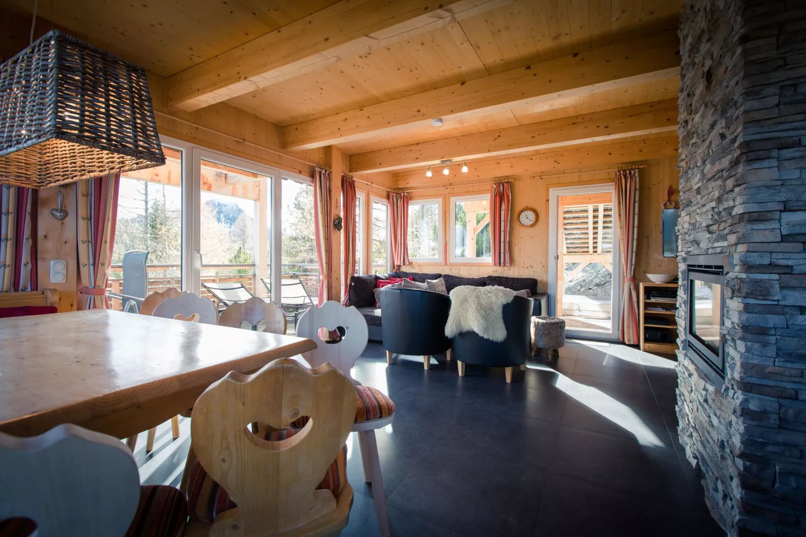 Alpenpark Turrach 14-Eetkamer