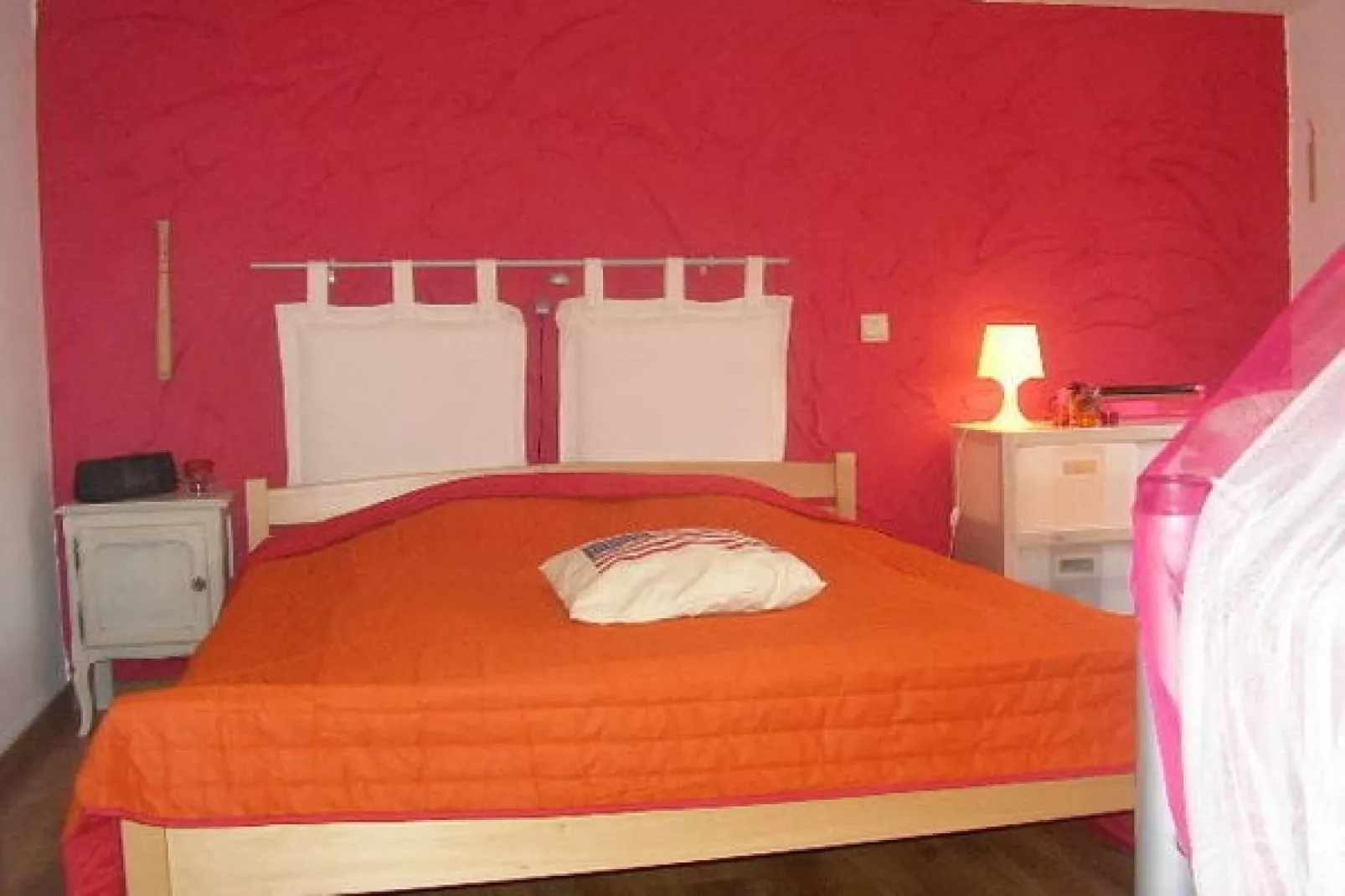 De charme van een houten chalet met een prachtig uitzicht, niet ver van Spa-Slaapkamer