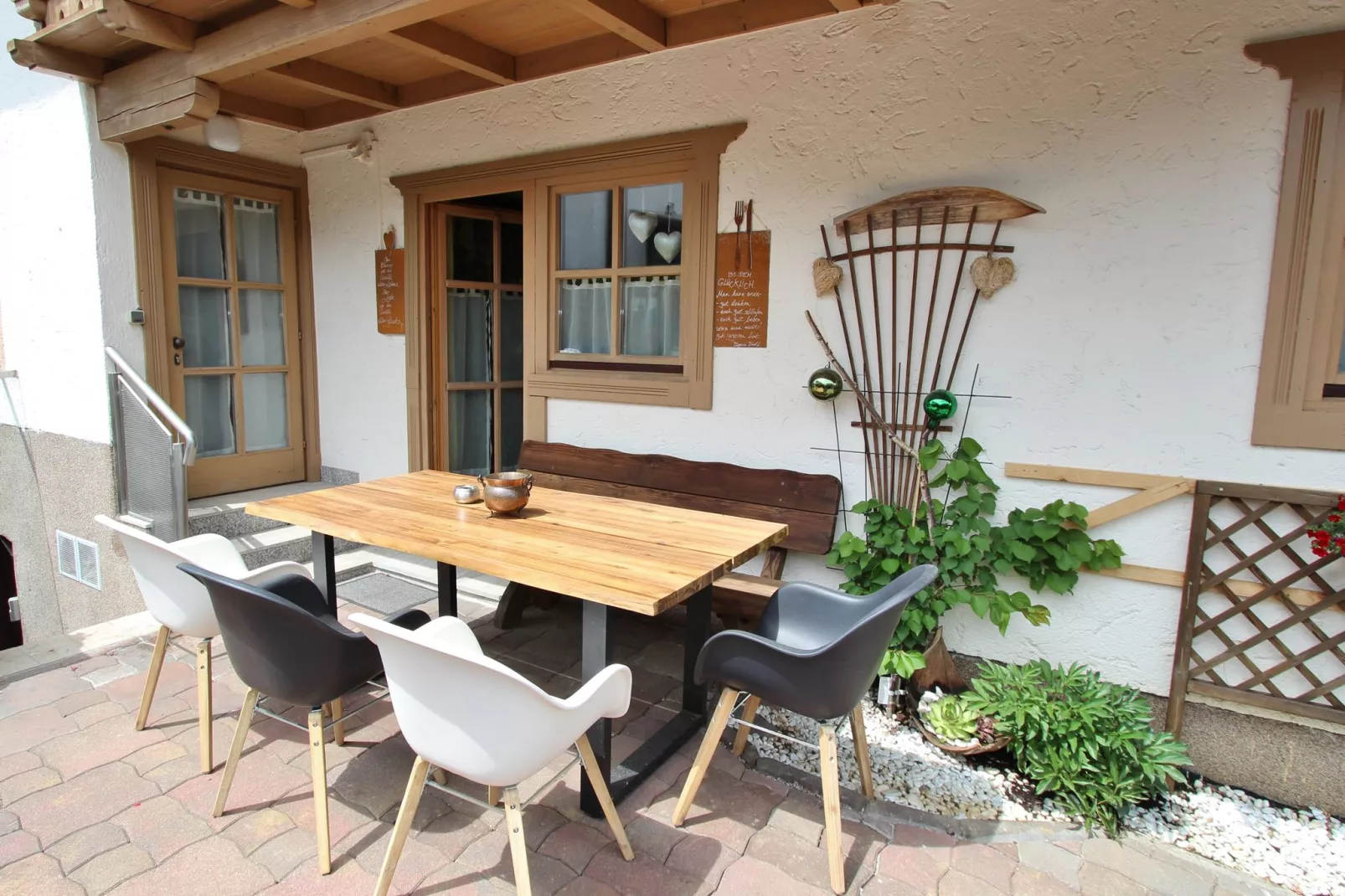 Compact appartement in Walchen met zonnig terras-Terrasbalkon