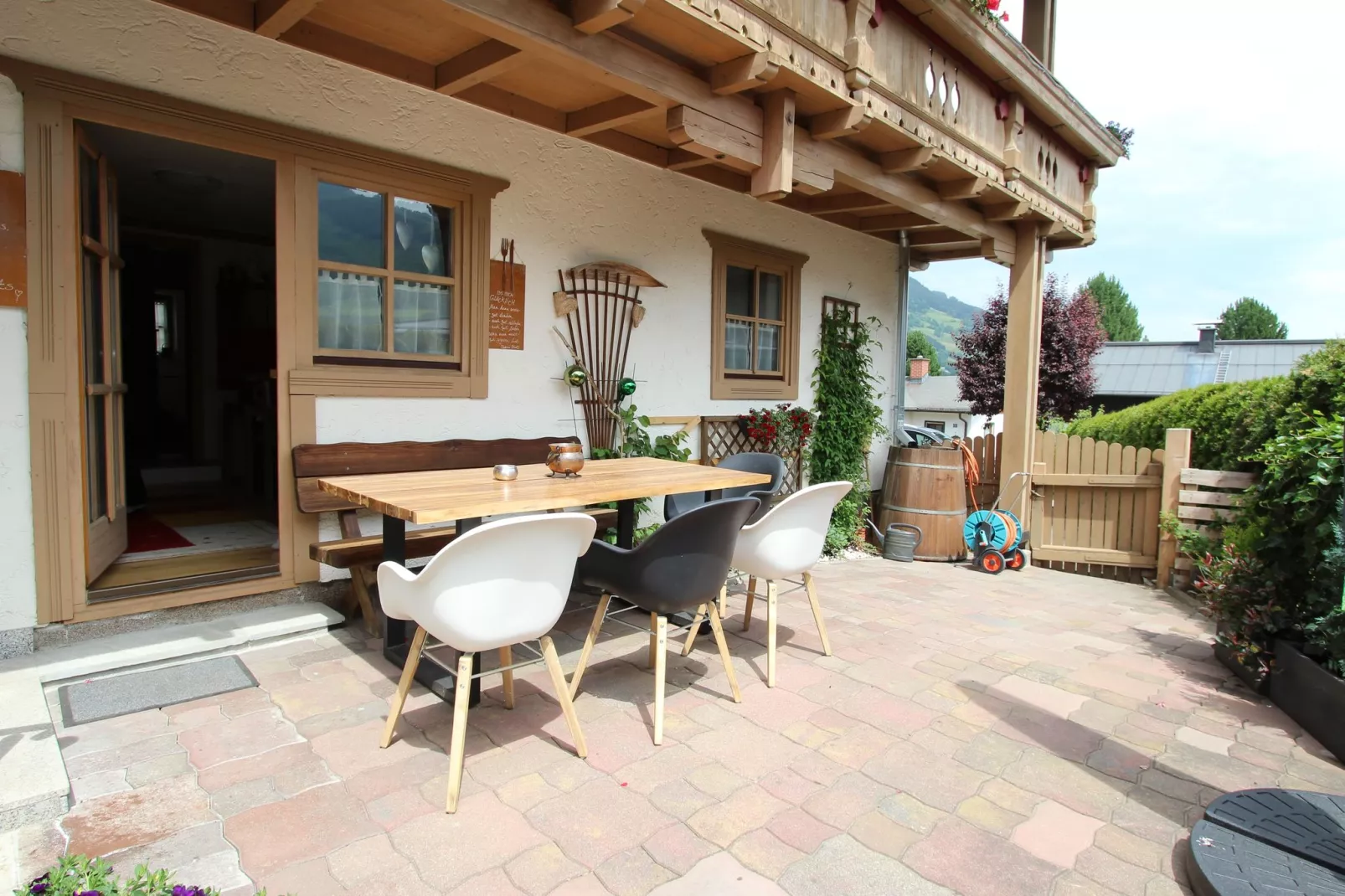 Compact appartement in Walchen met zonnig terras-Terrasbalkon