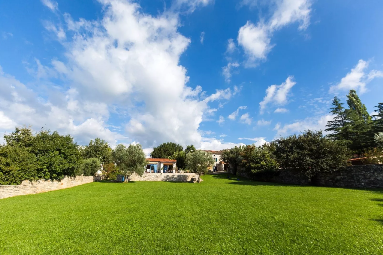 Villa Goran-Tuinen zomer