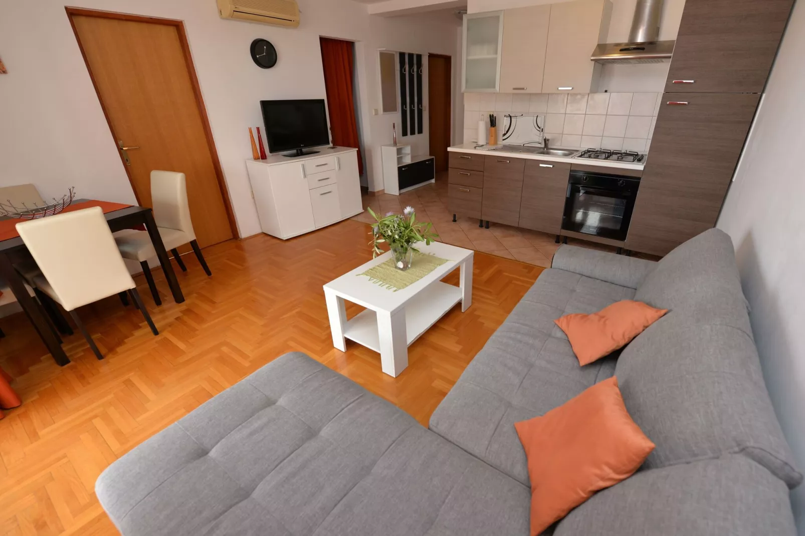 Apartment Nikola SILA Novalja-A6 ca 55 qm max 6 Pers-Keuken