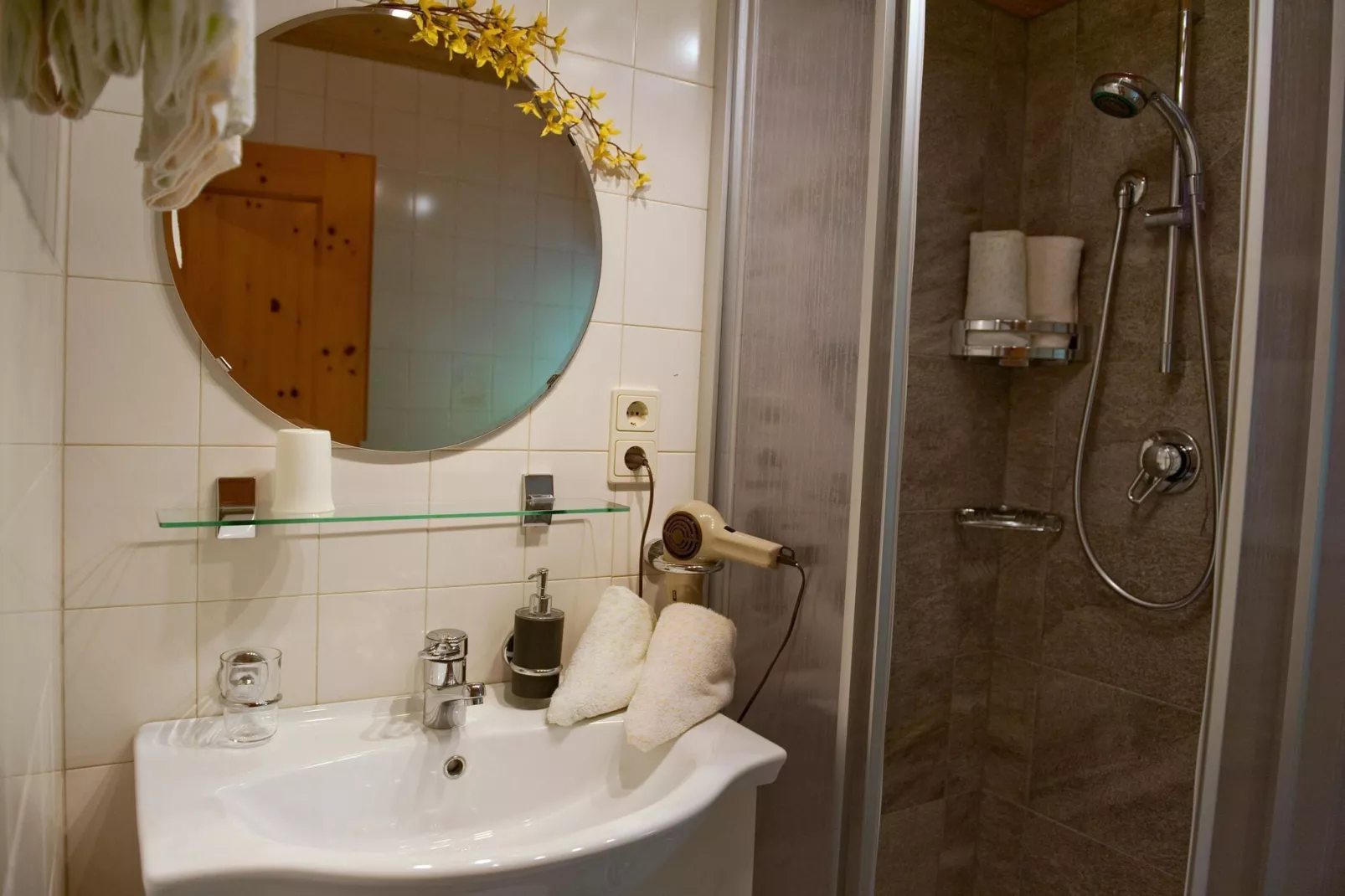 Niedermunthof Villnöß - Sass Rigais-Badkamer