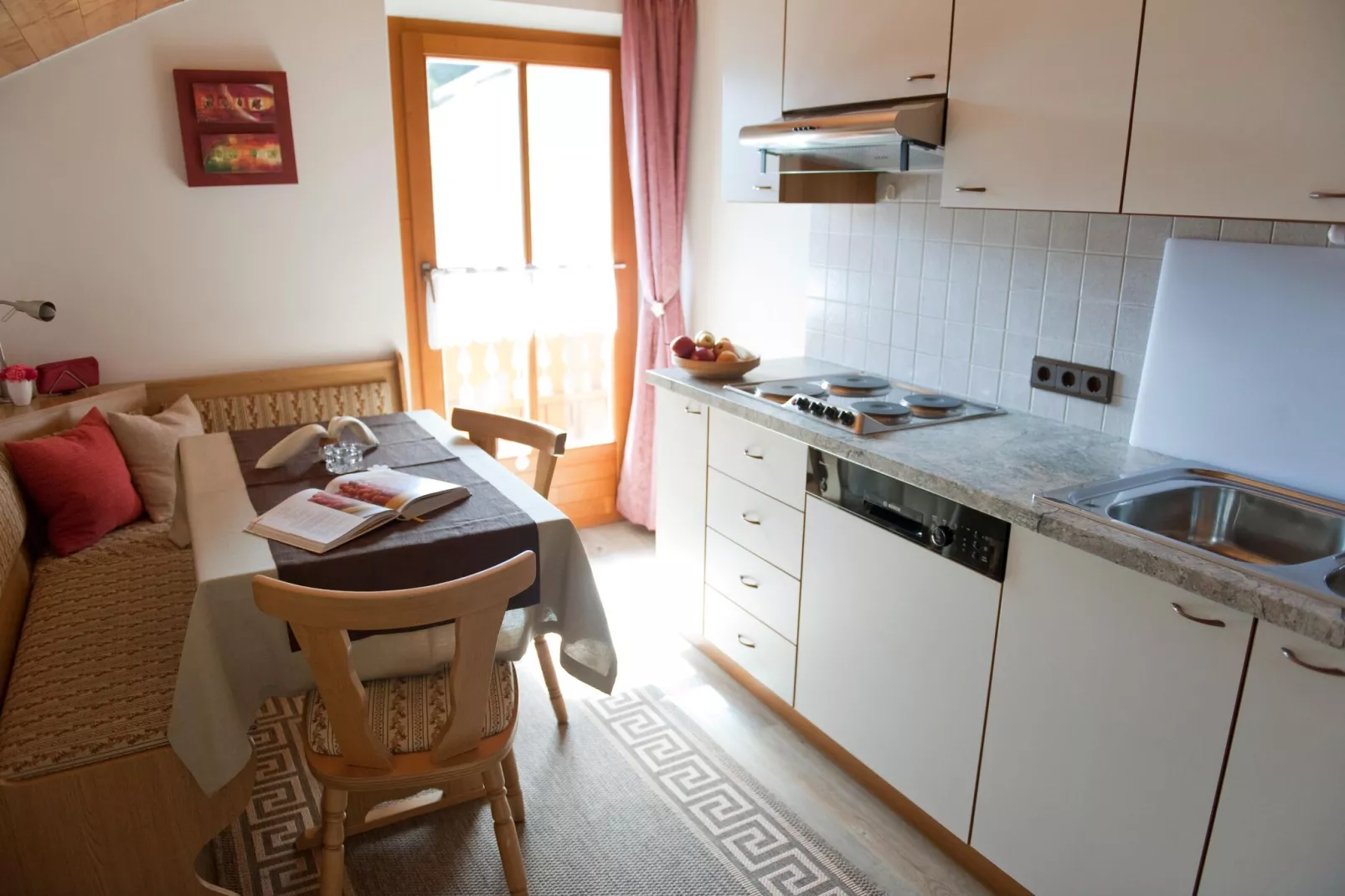 Niedermunthof Villnöß - Wohnung Fermeda-Keuken