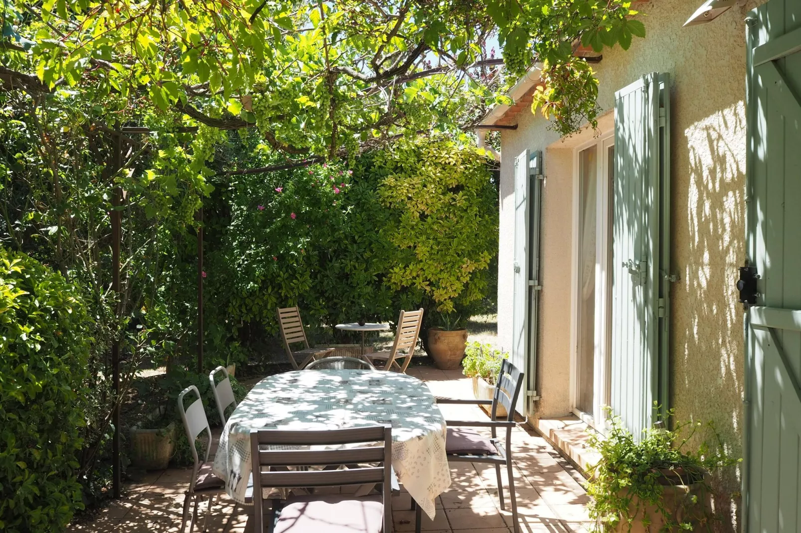 Ferienhaus in Vernègues-Terrasbalkon