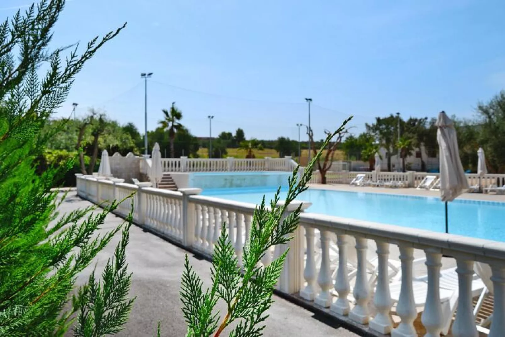 Holiday resort Villaggio Lido del Mare Rodi Garganico- Row bungalows Bilo 4-Zwembad