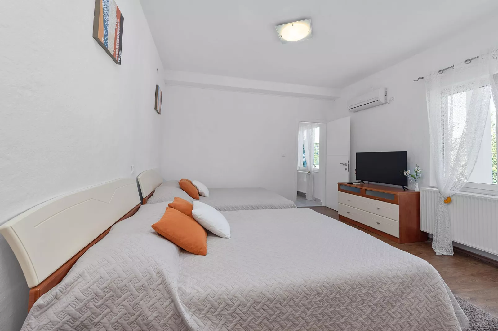 Villa Almas holiday house-Slaapkamer