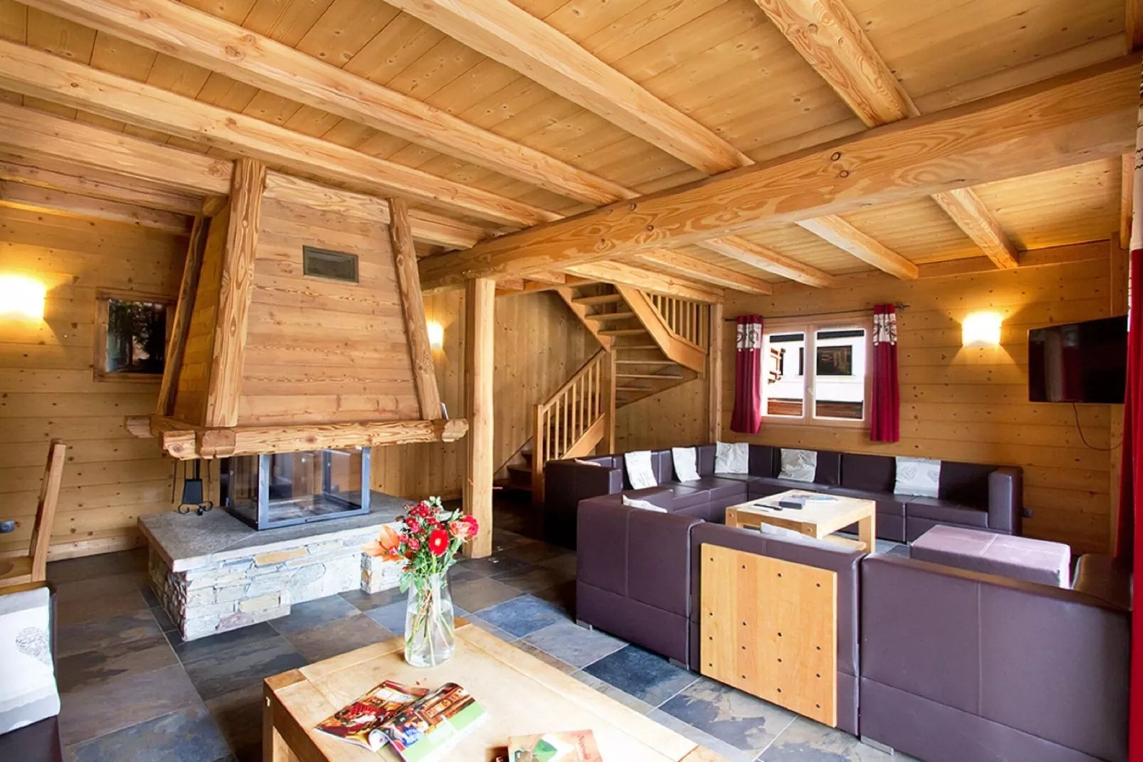 Chalet Le Loup Lodge-Woonkamer
