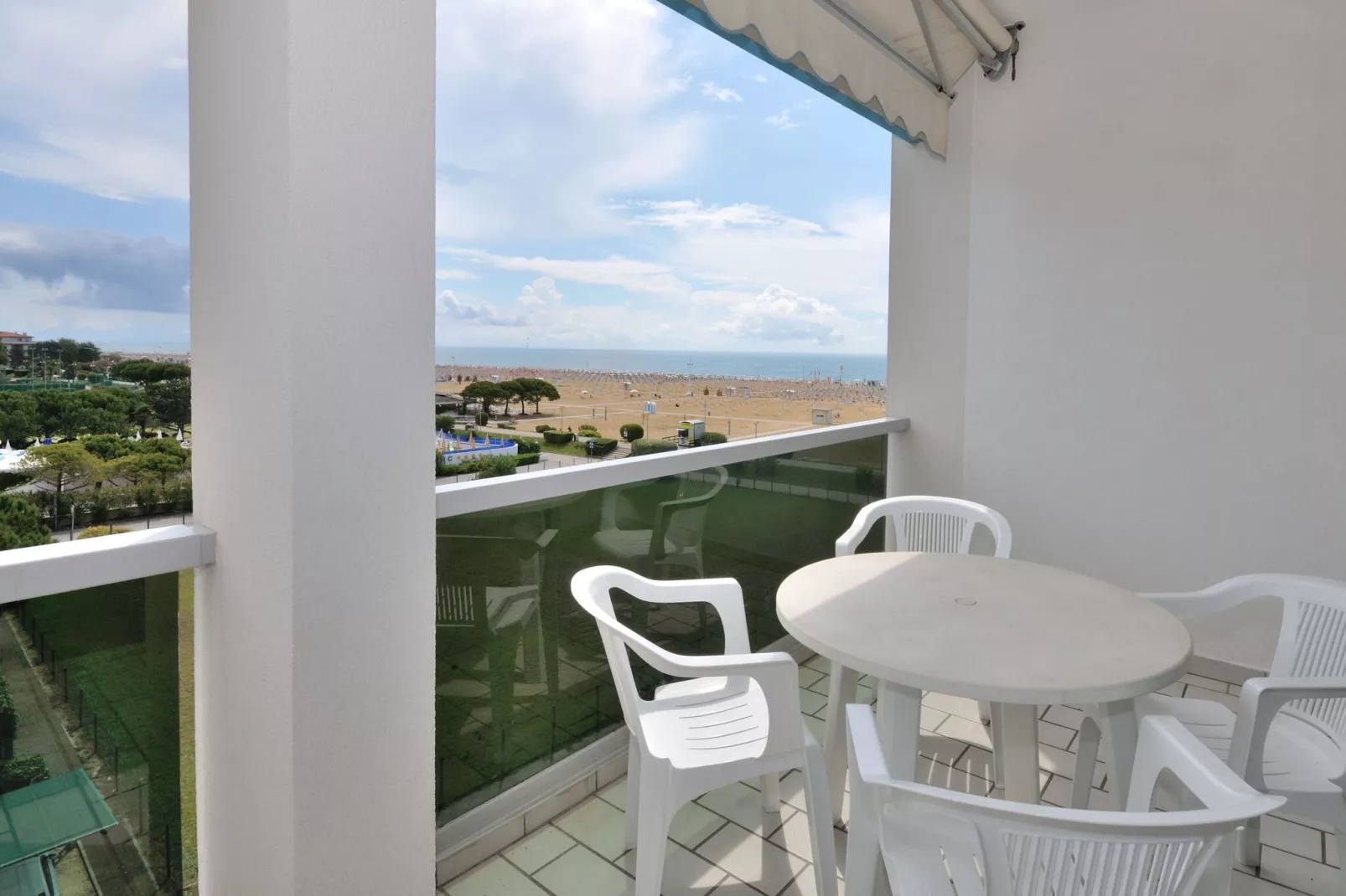 Residence Luxor Bibione SpiaggiaB / 41-Uitzicht zomer