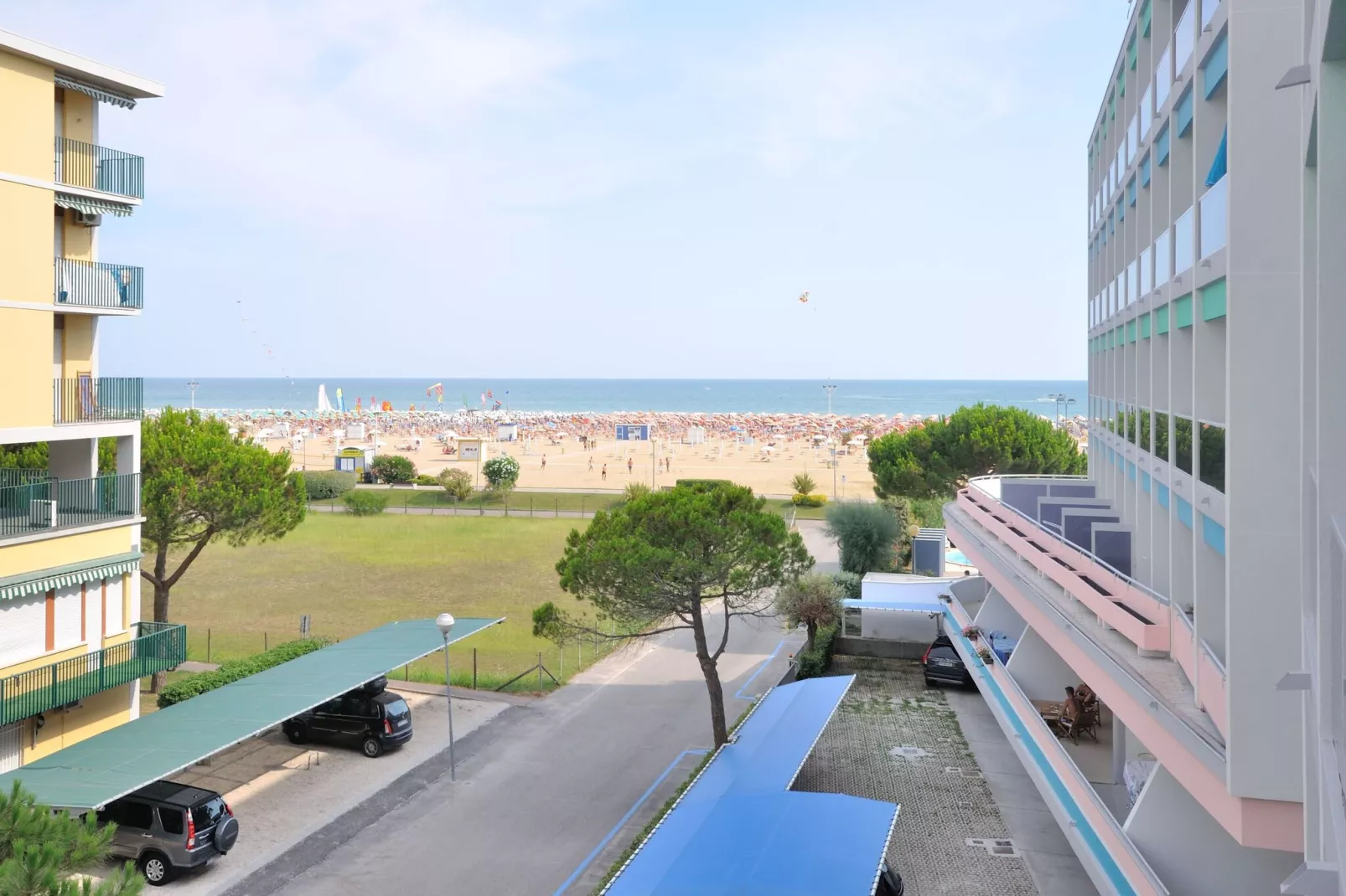 Residence Luxor Bibione SpiaggiaC / 41-Uitzicht zomer