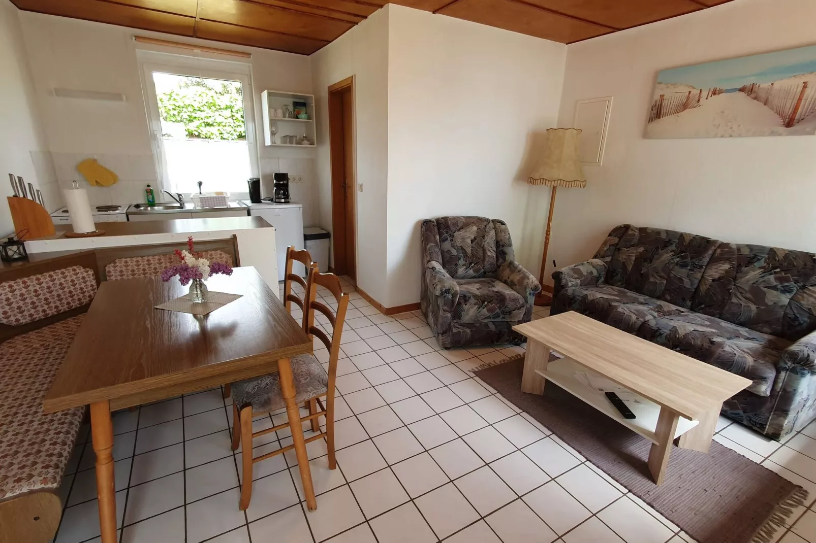 Feriendorf Warnabi am Groß Labenzer See / Bungalow 4 Personen-Woonkamer