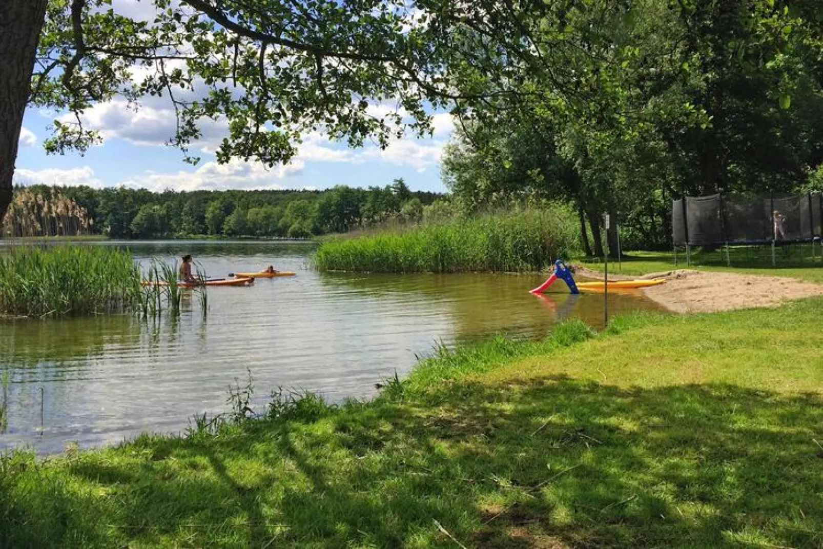 Feriendorf Warnabi am Groß Labenzer See / Bungalow 4 Personen-Waterzicht